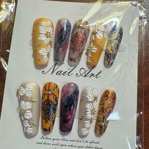 Press On Nails‎ Medium Length Floral Art Gold Accent Nail Set False